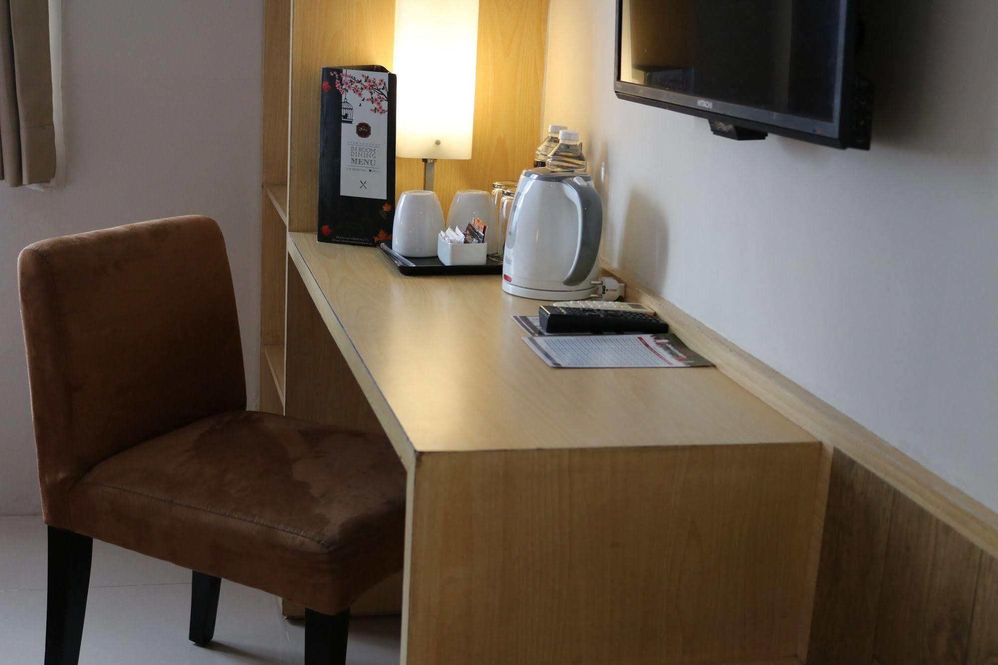 Bekizaar Hotel Sorabaya Extérieur photo